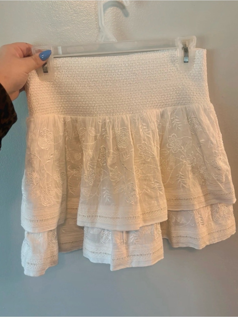 Alice + Olivia Cream Tiered Embroidered Skirt